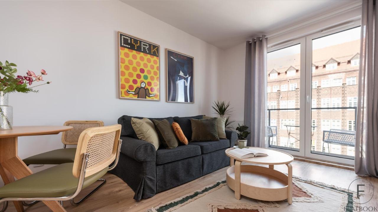 Flatbook - City Center Apartments Aura 40 그단스크 외부 사진