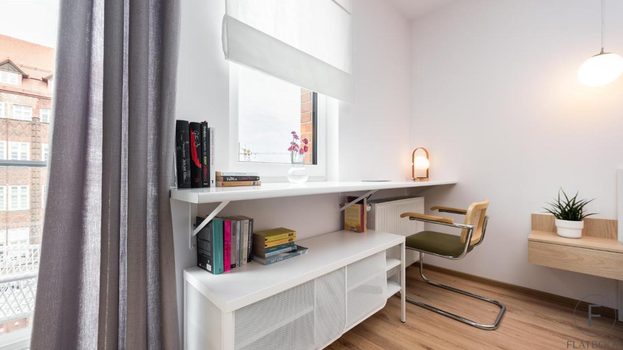 Flatbook - City Center Apartments Aura 40 그단스크 외부 사진