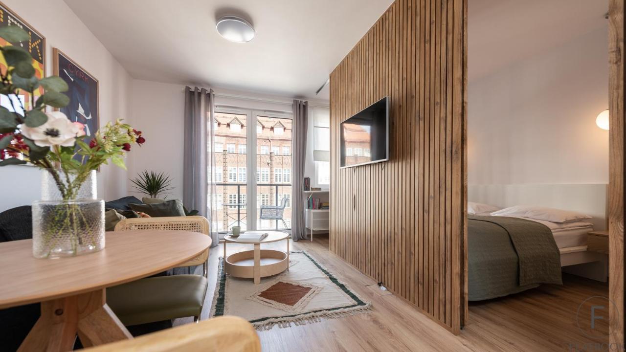 Flatbook - City Center Apartments Aura 40 그단스크 외부 사진